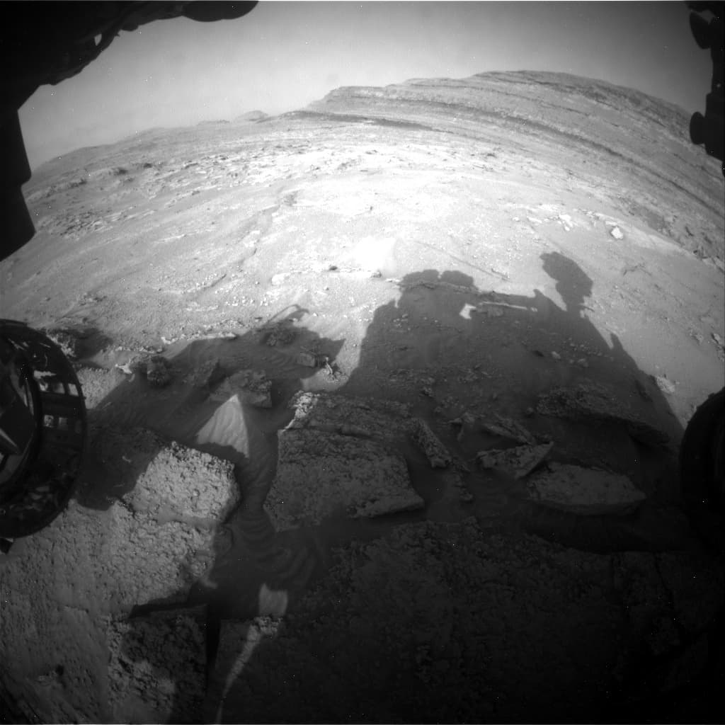 Foto de Marte da câmera FHAZ_LEFT_B