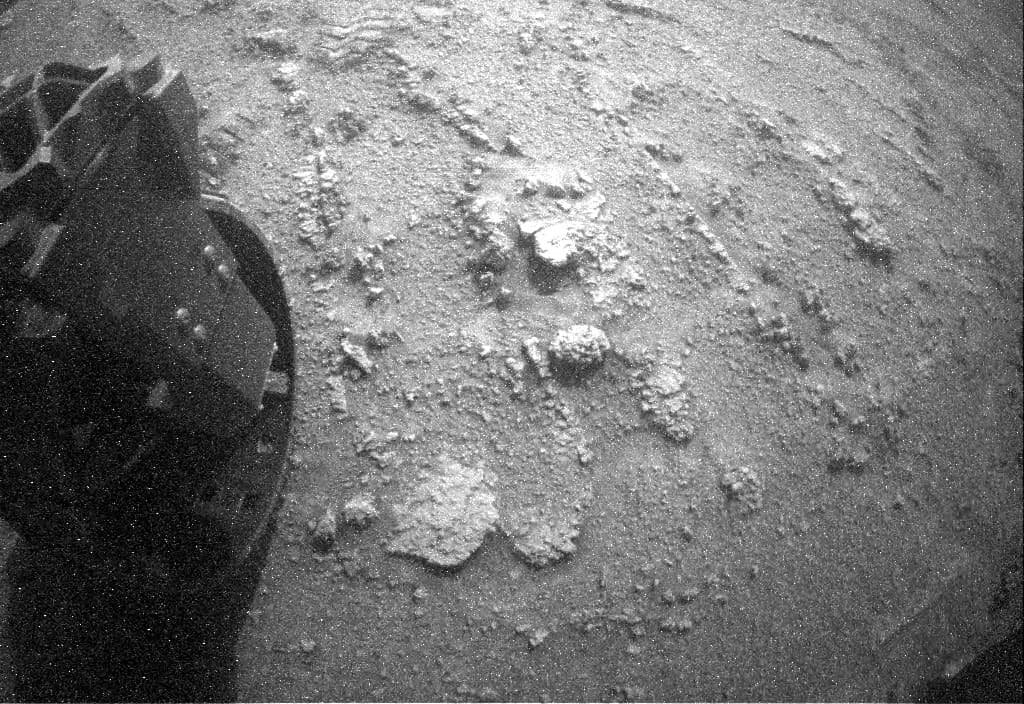 Foto de Marte da câmera RHAZ_LEFT_B