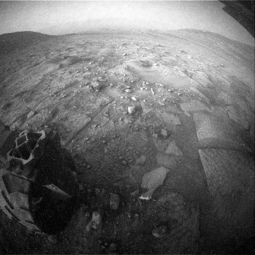 Foto de Marte da câmera RHAZ_LEFT_B